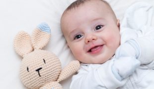 WHAT ARE MITTENS, Types of newborn mittens: why are they needed?